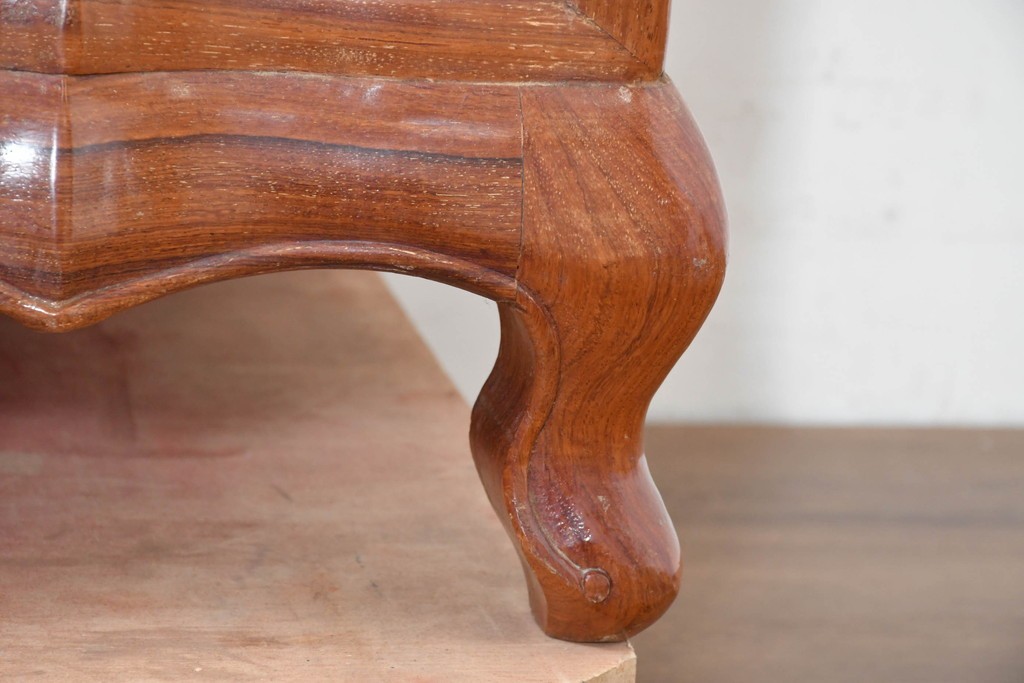 和製ヴィンテージ　花梨(カリン)材　艶やかな表面仕上げの猫脚チェスト　(R-086410)