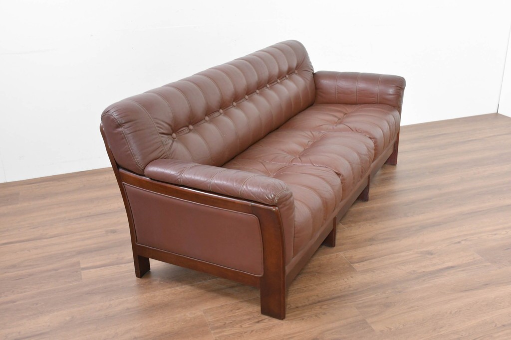和製ヴィンテージ　maruni(マルニ木工)　オールドマルニ　ボタン留めキルティングが上品な本革ソファ　(R-086411)