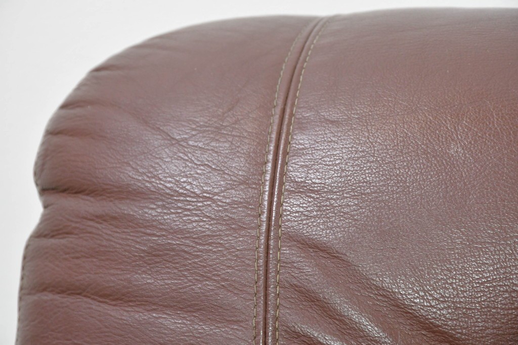 和製ヴィンテージ　maruni(マルニ木工)　オールドマルニ　ボタン留めキルティングが上品な本革ソファ　(R-086411)