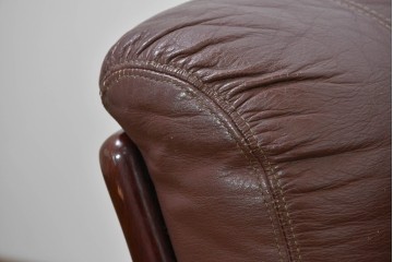 和製ヴィンテージ　maruni(マルニ木工)　オールドマルニ　ボタン留めキルティングが上品な本革ソファ　(R-086411)