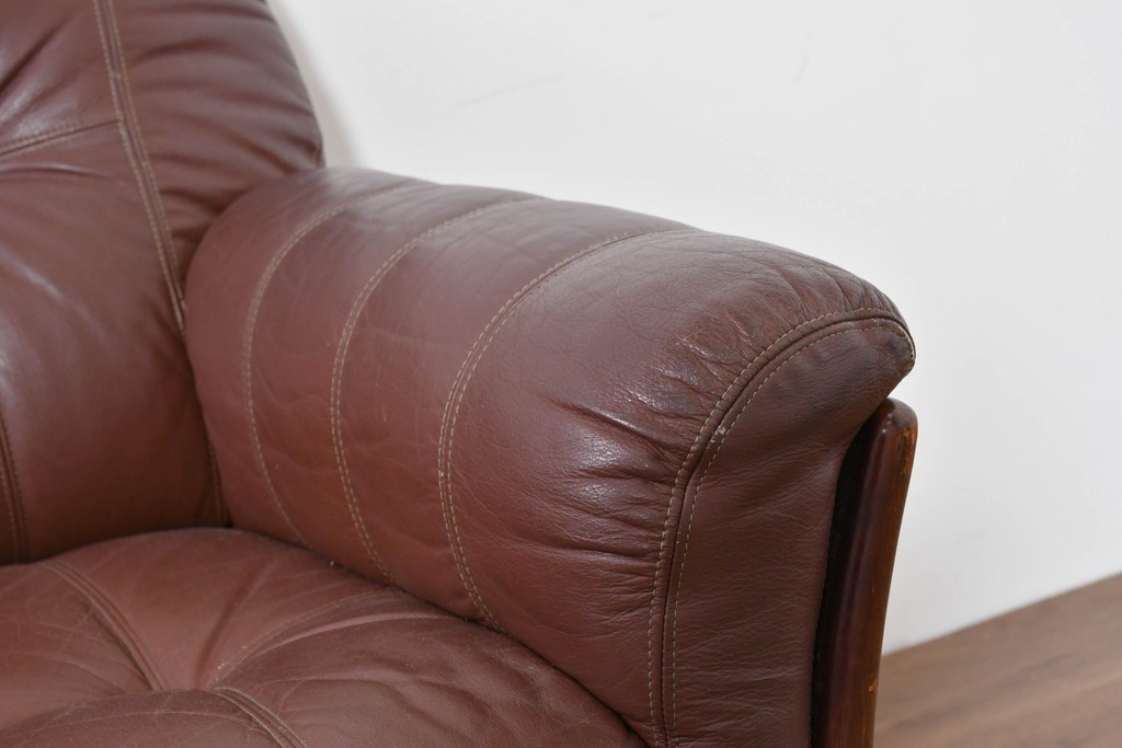 和製ヴィンテージ　maruni(マルニ木工)　オールドマルニ　ボタン留めキルティングが上品な本革ソファ　(R-086411)