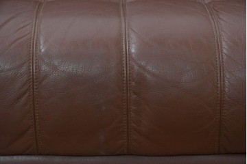 和製ヴィンテージ　maruni(マルニ木工)　オールドマルニ　ボタン留めキルティングが上品な本革ソファ　(R-086411)