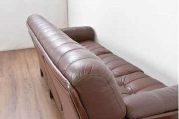 和製ヴィンテージ　maruni(マルニ木工)　オールドマルニ　ボタン留めキルティングが上品な本革ソファ　(R-086411)