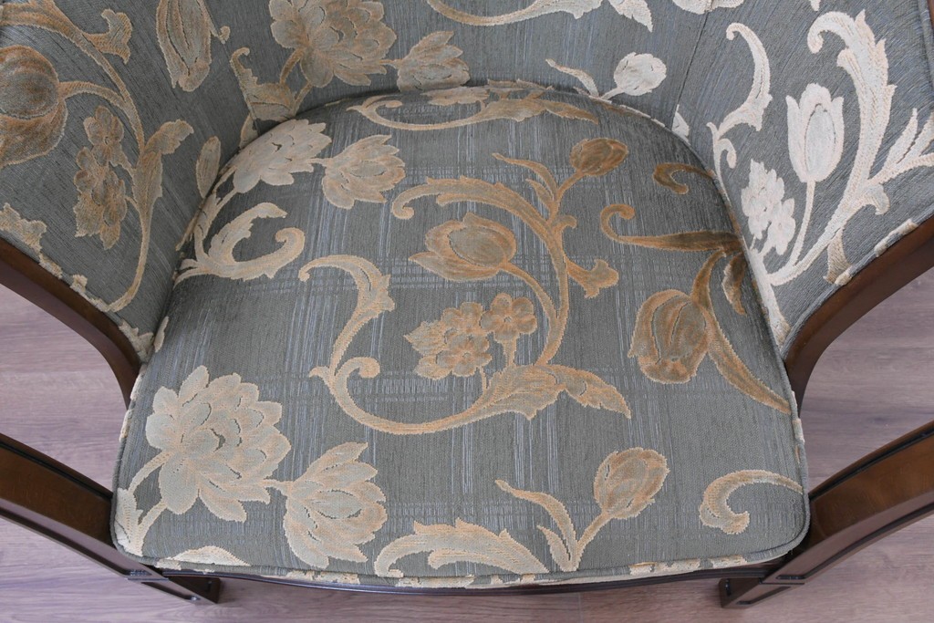 中古　maruni(マルニ木工)　地中海ロイヤルシリーズ(ROYAL)　シャルル　上品なジャガード織りのラウンジチェア　定価約30万円　(R-086412)