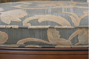 中古　maruni(マルニ木工)　地中海ロイヤルシリーズ(ROYAL)　シャルル　上品なジャガード織りのラウンジチェア　定価約30万円　(R-086412)