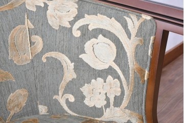 中古　maruni(マルニ木工)　地中海ロイヤルシリーズ(ROYAL)　シャルル　上品なジャガード織りのラウンジチェア　定価約30万円　(R-086412)