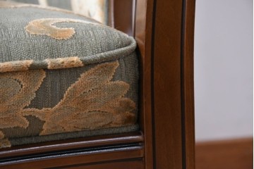 中古　maruni(マルニ木工)　地中海ロイヤルシリーズ(ROYAL)　シャルル　上品なジャガード織りのラウンジチェア　定価約30万円　(R-086412)