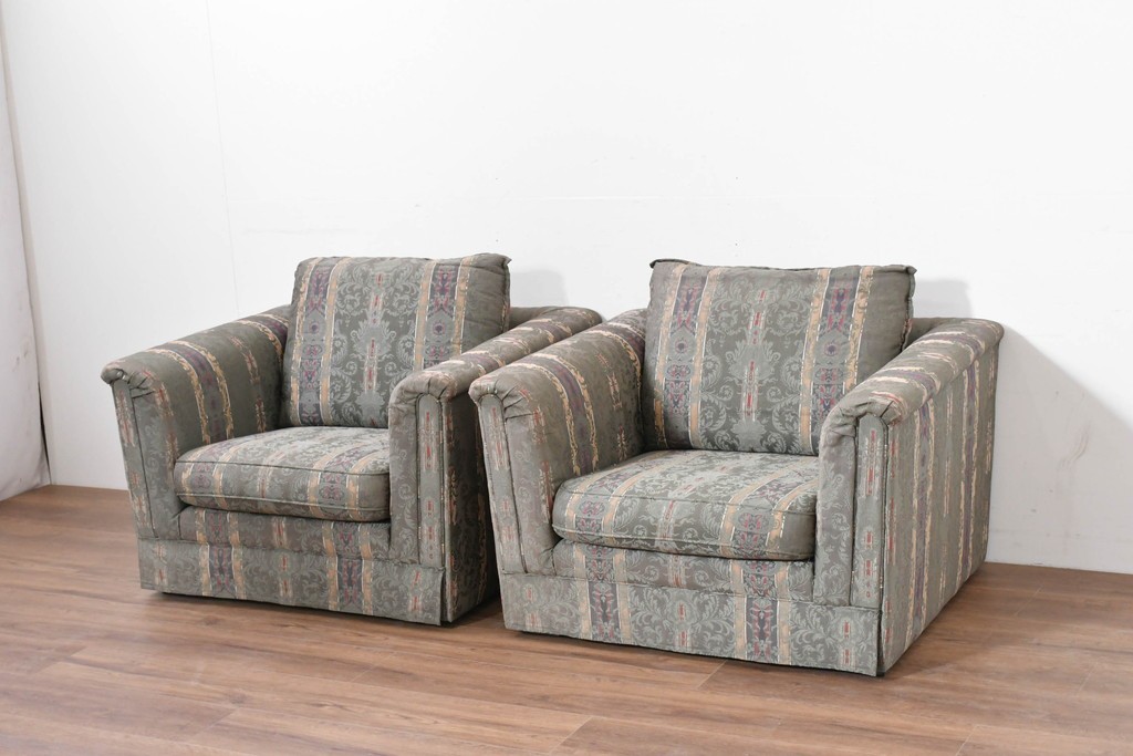 中古　maruni(マルニ木工)　地中海ロイヤルシリーズ(ROYAL)　ロベール　クラシカルなジャガード織りの1人掛けアームソファ2脚セット　現行定価(2脚合計)約62万円　(R-086413)