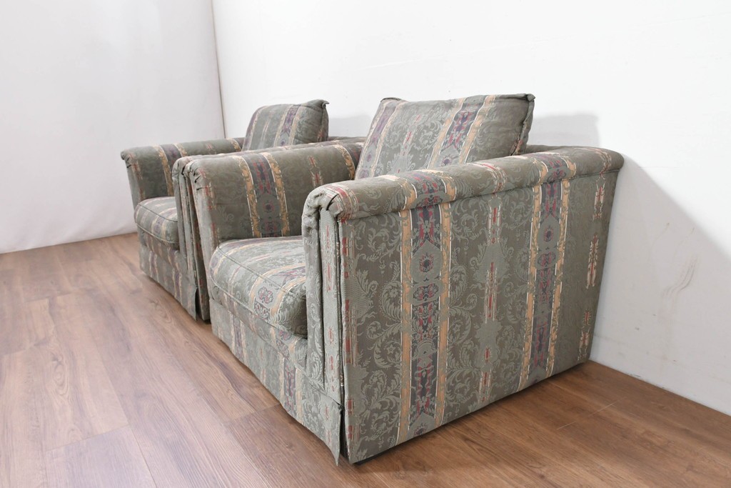 中古　maruni(マルニ木工)　地中海ロイヤルシリーズ(ROYAL)　ロベール　クラシカルなジャガード織りの1人掛けアームソファ2脚セット　現行定価(2脚合計)約62万円　(R-086413)