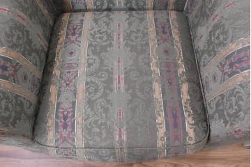 中古　maruni(マルニ木工)　地中海ロイヤルシリーズ(ROYAL)　ロベール　クラシカルなジャガード織りの1人掛けアームソファ2脚セット　現行定価(2脚合計)約62万円　(R-086413)