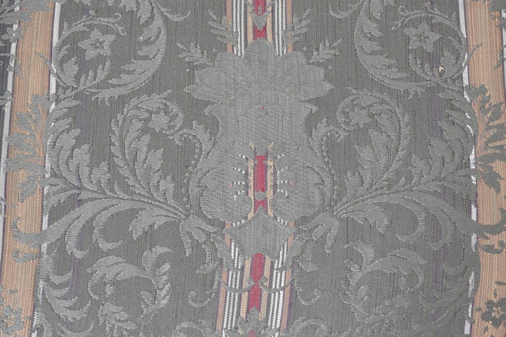 中古　maruni(マルニ木工)　地中海ロイヤルシリーズ(ROYAL)　ロベール　クラシカルなジャガード織りの1人掛けアームソファ2脚セット　現行定価(2脚合計)約62万円　(R-086413)