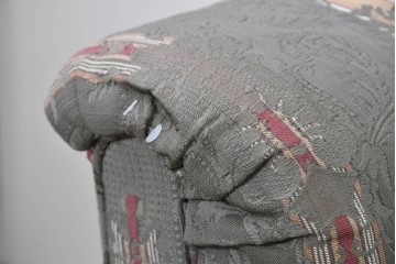 中古　maruni(マルニ木工)　地中海ロイヤルシリーズ(ROYAL)　ロベール　クラシカルなジャガード織りの1人掛けアームソファ2脚セット　現行定価(2脚合計)約62万円　(R-086413)