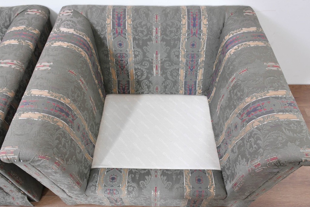 中古　maruni(マルニ木工)　地中海ロイヤルシリーズ(ROYAL)　ロベール　クラシカルなジャガード織りの1人掛けアームソファ2脚セット　現行定価(2脚合計)約62万円　(R-086413)