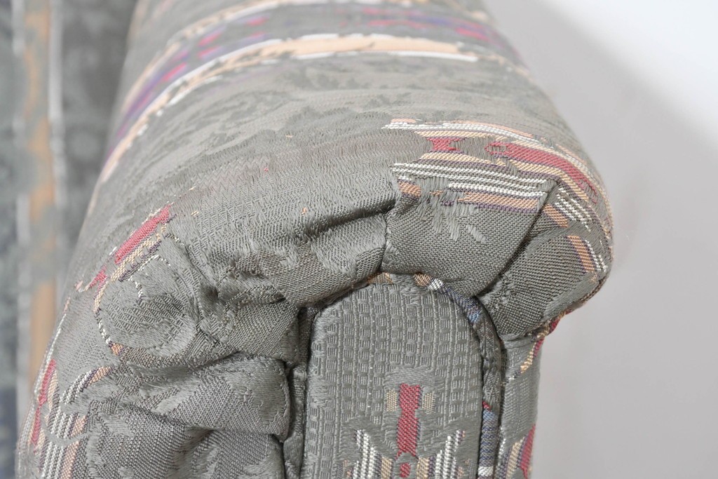 中古　maruni(マルニ木工)　地中海ロイヤルシリーズ(ROYAL)　ロベール　クラシカルなジャガード織りの1人掛けアームソファ2脚セット　現行定価(2脚合計)約62万円　(R-086413)