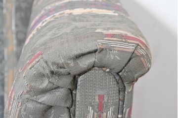 中古　maruni(マルニ木工)　地中海ロイヤルシリーズ(ROYAL)　ロベール　クラシカルなジャガード織りの1人掛けアームソファ2脚セット　現行定価(2脚合計)約62万円　(R-086413)