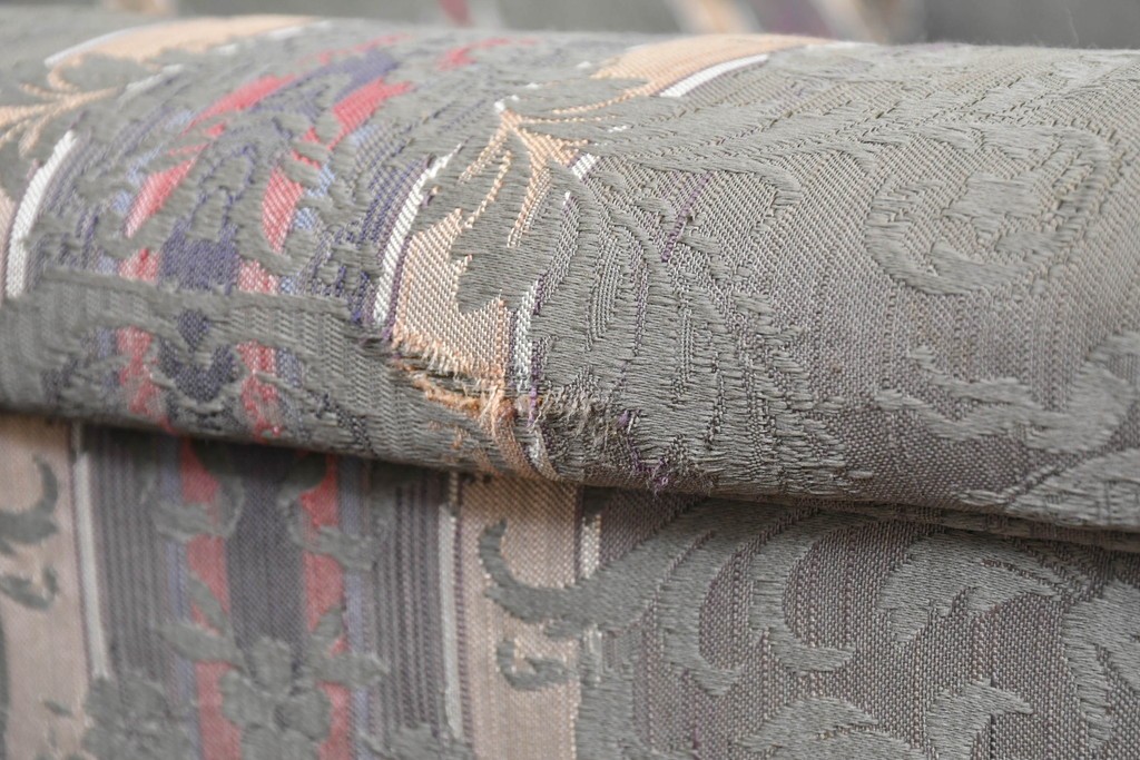 中古　maruni(マルニ木工)　地中海ロイヤルシリーズ(ROYAL)　ロベール　クラシカルなジャガード織りの1人掛けアームソファ2脚セット　現行定価(2脚合計)約62万円　(R-086413)