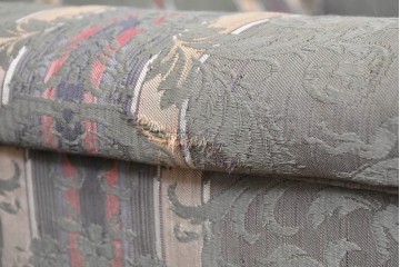 中古　maruni(マルニ木工)　地中海ロイヤルシリーズ(ROYAL)　ロベール　クラシカルなジャガード織りの1人掛けアームソファ2脚セット　現行定価(2脚合計)約62万円　(R-086413)