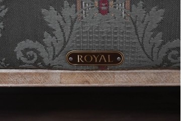 中古　maruni(マルニ木工)　地中海ロイヤルシリーズ(ROYAL)　ロベール　クラシカルなジャガード織りの1人掛けアームソファ2脚セット　現行定価(2脚合計)約62万円　(R-086413)