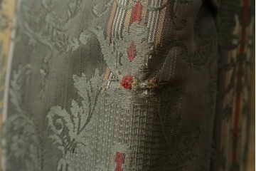 中古　maruni(マルニ木工)　地中海ロイヤルシリーズ(ROYAL)　ロベール　クラシカルなジャガード織りの1人掛けアームソファ2脚セット　現行定価(2脚合計)約62万円　(R-086413)