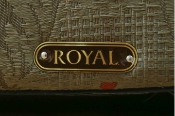 中古　maruni(マルニ木工)　地中海ロイヤルシリーズ(ROYAL)　ロベール　クラシカルなジャガード織りの1人掛けアームソファ2脚セット　現行定価(2脚合計)約62万円　(R-086413)
