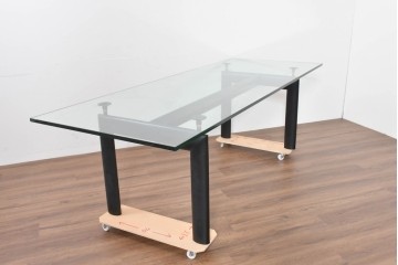 中古　美品　Cassina(カッシーナ)　LC6　スタイリッシュなガラストップのダイニングテーブル　定価約110万円　(R-086414)