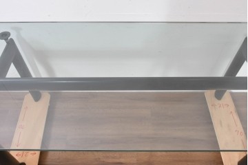 中古　美品　Cassina(カッシーナ)　LC6　スタイリッシュなガラストップのダイニングテーブル　定価約110万円　(R-086414)