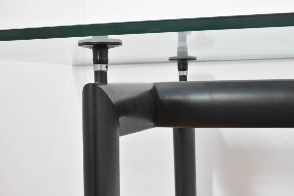 中古　美品　Cassina(カッシーナ)　LC6　スタイリッシュなガラストップのダイニングテーブル　定価約110万円　(R-086414)