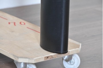 中古　美品　Cassina(カッシーナ)　LC6　スタイリッシュなガラストップのダイニングテーブル　定価約110万円　(R-086414)