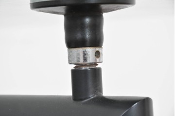 中古　美品　Cassina(カッシーナ)　LC6　スタイリッシュなガラストップのダイニングテーブル　定価約110万円　(R-086414)