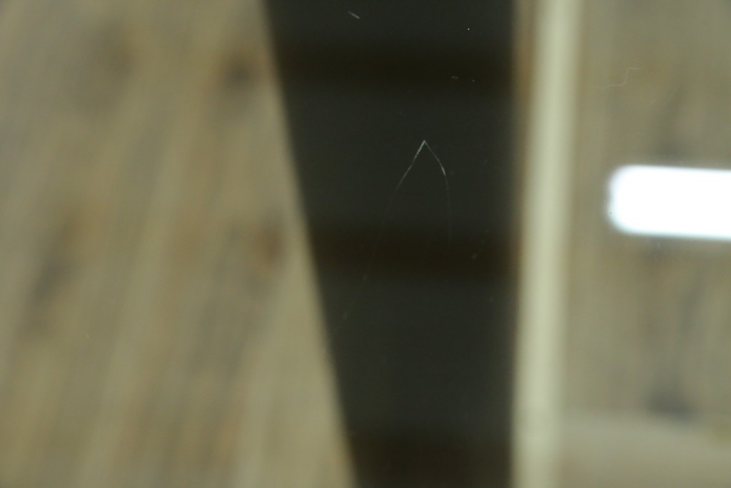 中古　美品　Cassina(カッシーナ)　LC6　スタイリッシュなガラストップのダイニングテーブル　定価約110万円　(R-086414)