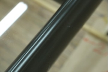 中古　美品　Cassina(カッシーナ)　LC6　スタイリッシュなガラストップのダイニングテーブル　定価約110万円　(R-086414)