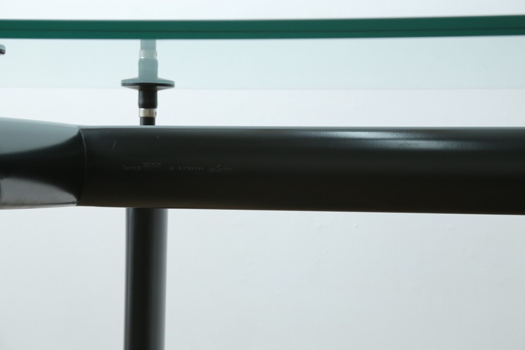 中古　美品　Cassina(カッシーナ)　LC6　スタイリッシュなガラストップのダイニングテーブル　定価約110万円　(R-086414)
