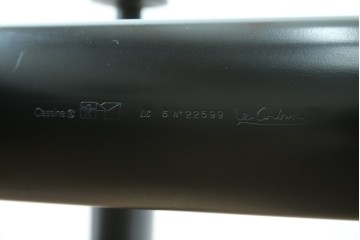 中古　美品　Cassina(カッシーナ)　LC6　スタイリッシュなガラストップのダイニングテーブル　定価約110万円　(R-086414)