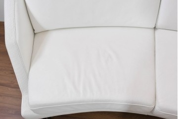 中古　KELVIN GIORMANI(ケルビン・ジョルマーニ)　本革　流れるような曲線が美しいカーブソファ　定価約38万円　(R-086415)