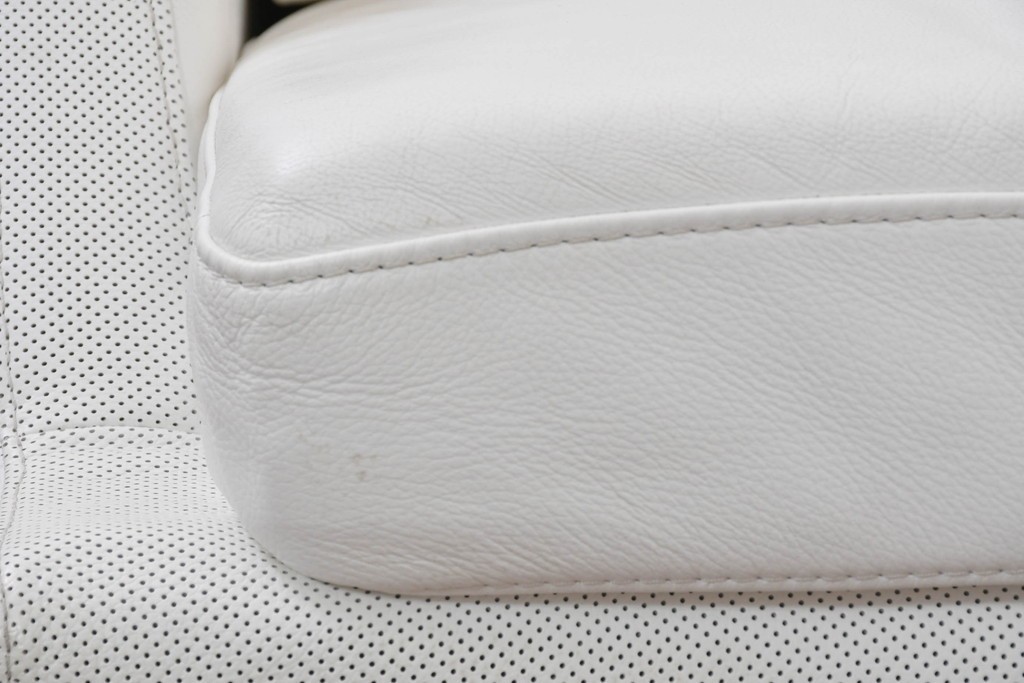 中古　KELVIN GIORMANI(ケルビン・ジョルマーニ)　本革　流れるような曲線が美しいカーブソファ　定価約38万円　(R-086415)