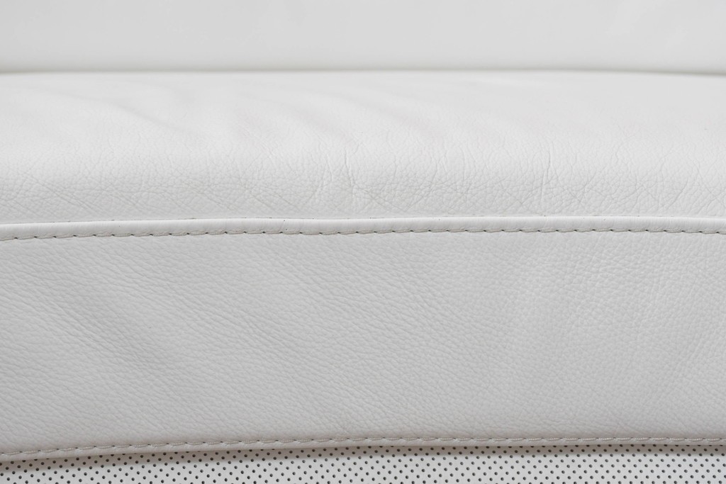 中古　KELVIN GIORMANI(ケルビン・ジョルマーニ)　本革　流れるような曲線が美しいカーブソファ　定価約38万円　(R-086415)