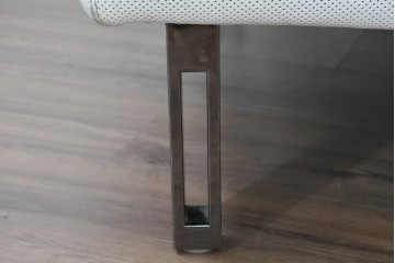 中古　KELVIN GIORMANI(ケルビン・ジョルマーニ)　本革　流れるような曲線が美しいカーブソファ　定価約38万円　(R-086415)