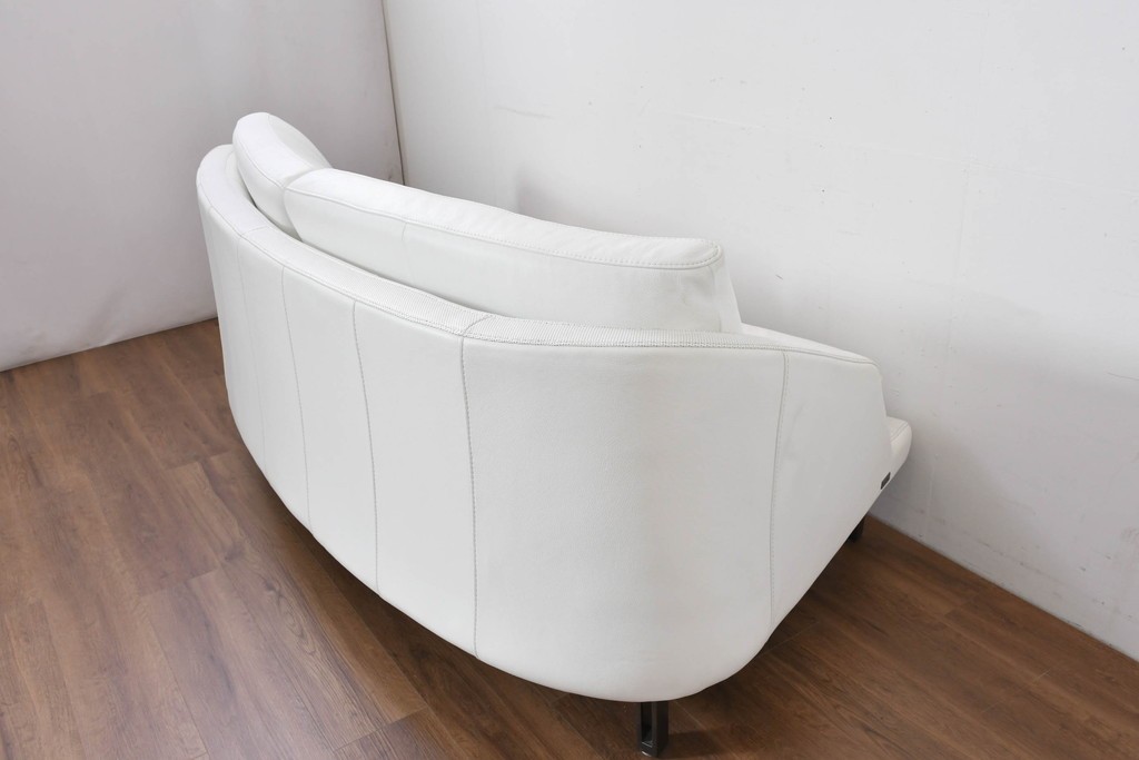 中古　KELVIN GIORMANI(ケルビン・ジョルマーニ)　本革　流れるような曲線が美しいカーブソファ　定価約38万円　(R-086415)