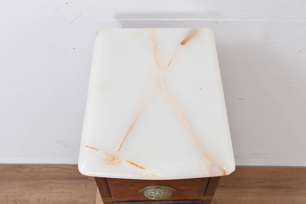 和製ヴィンテージ　希少な廃番品　吉川商事(D&A YOSHIKAWA)　天板大理石　可愛らしい象嵌入りのサイドチェスト　(R-086416)