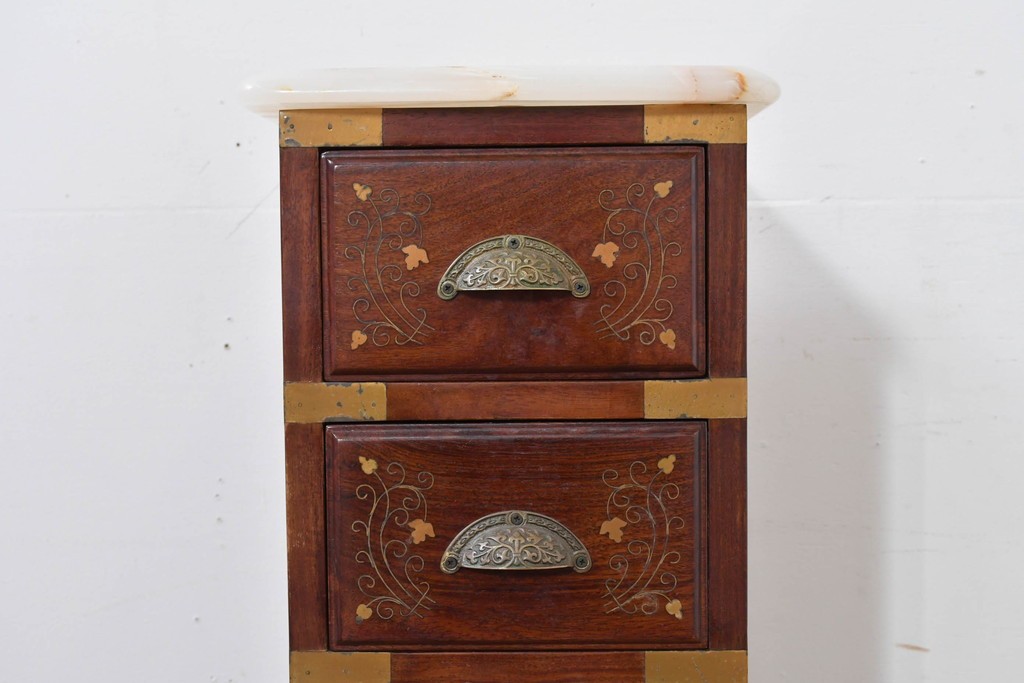 和製ヴィンテージ　希少な廃番品　吉川商事(D&A YOSHIKAWA)　天板大理石　可愛らしい象嵌入りのサイドチェスト　(R-086416)