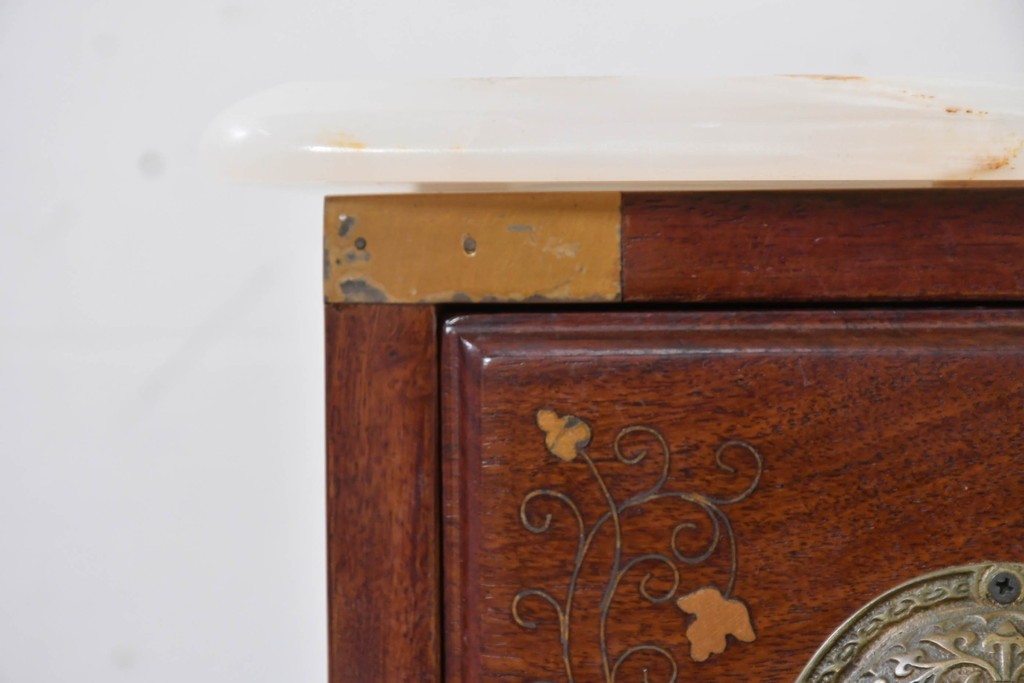 和製ヴィンテージ　希少な廃番品　吉川商事(D&A YOSHIKAWA)　天板大理石　可愛らしい象嵌入りのサイドチェスト　(R-086416)