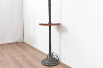 中古　テーブル付き　ローズのモチーフが華やかなステンドグラスのフロアスタンド　(R-086417)