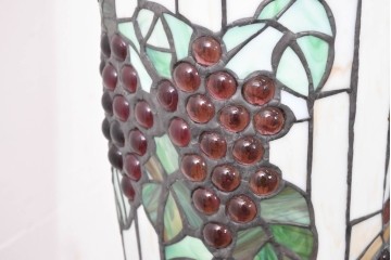 中古　立体的な葡萄モチーフが目を引くステンドグラスのフロアスタンド　(R-086418)