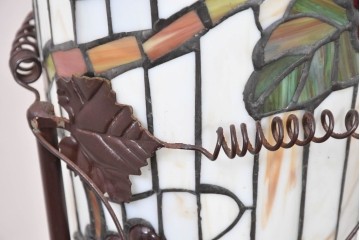 中古　立体的な葡萄モチーフが目を引くステンドグラスのフロアスタンド　(R-086418)