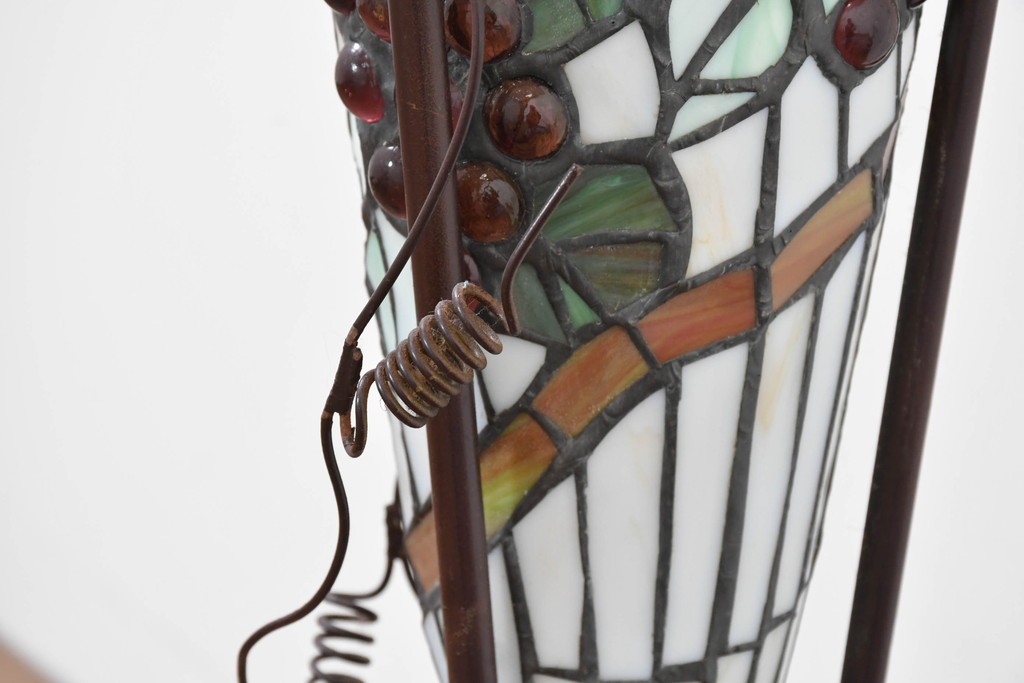 中古　立体的な葡萄モチーフが目を引くステンドグラスのフロアスタンド　(R-086418)