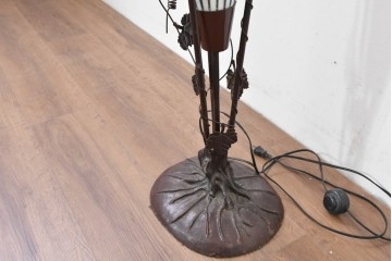 中古　立体的な葡萄モチーフが目を引くステンドグラスのフロアスタンド　(R-086418)