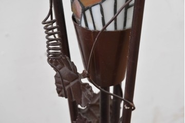 中古　立体的な葡萄モチーフが目を引くステンドグラスのフロアスタンド　(R-086418)