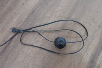 中古　立体的な葡萄モチーフが目を引くステンドグラスのフロアスタンド　(R-086418)