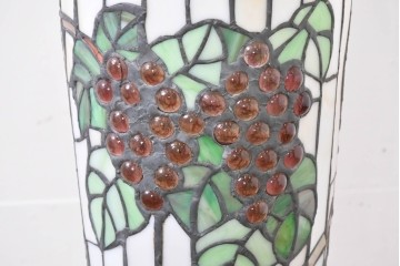 中古　立体的な葡萄モチーフが目を引くステンドグラスのフロアスタンド　(R-086419)