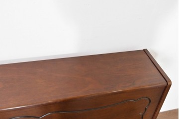 中古　美品　KAWAI(河合楽器製作所)　C-113N　樺材　曲線的な脚部と装飾が上品なアップライトピアノとスツールのセット　(R-086421)